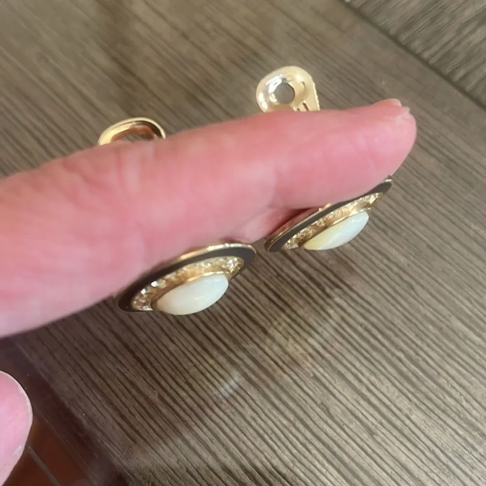 Vintage Button Clip Earrings, Black Enamel and Mother of Pearl Center